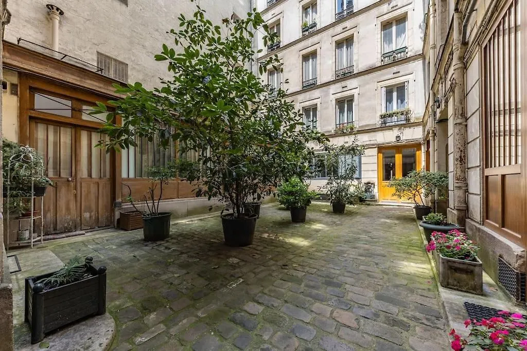 Elegant 4-star In - *