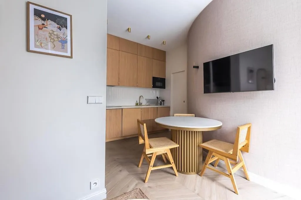 דירה Elegant 4-star In -